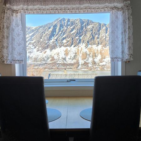 Hus Gryllefjord Villa Dış mekan fotoğraf