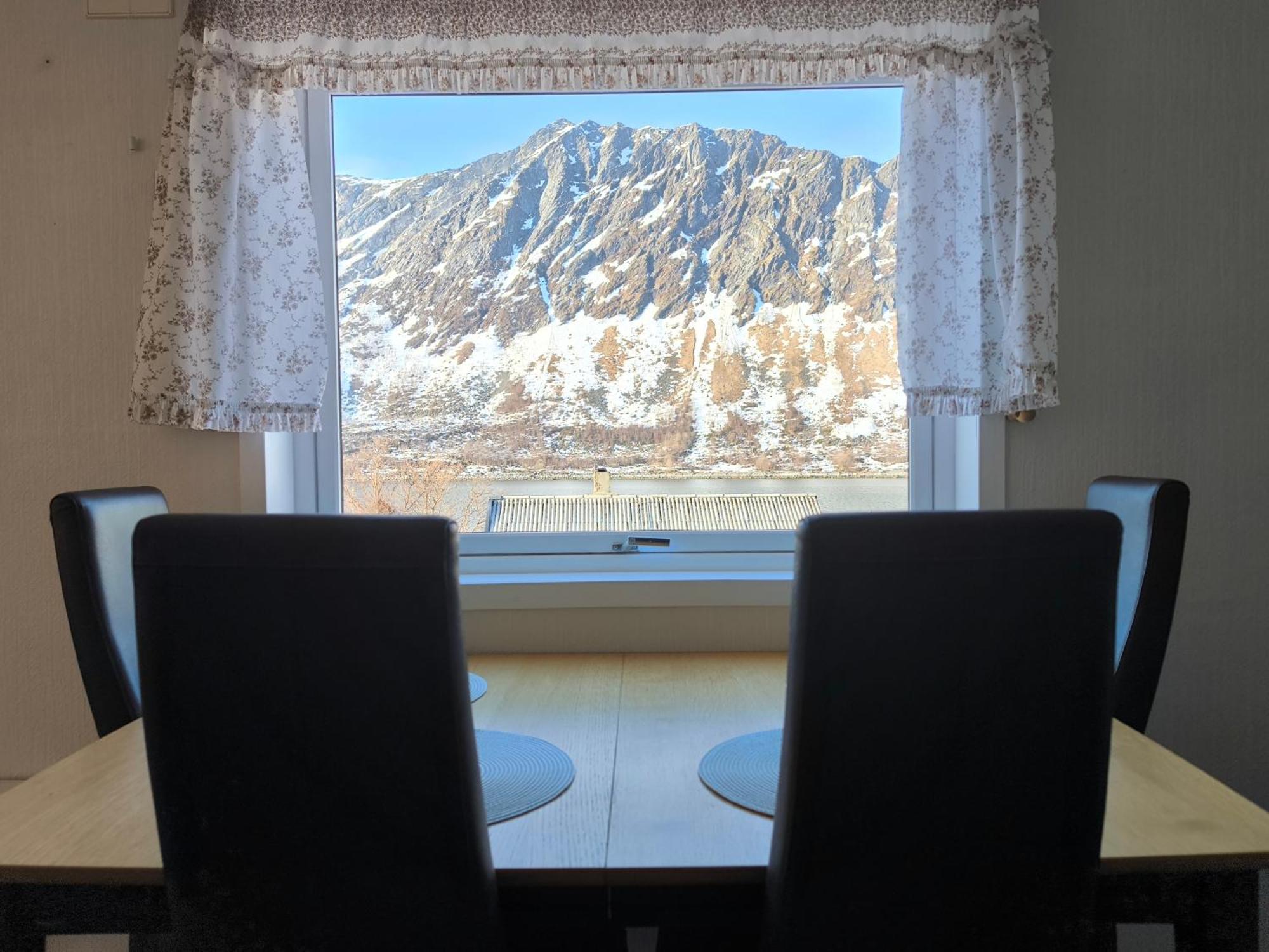 Hus Gryllefjord Villa Dış mekan fotoğraf